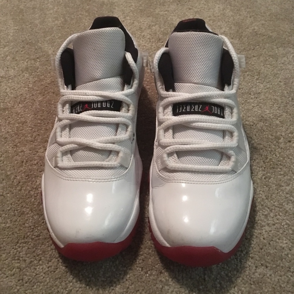 Air Jordan 11 Cherry Low